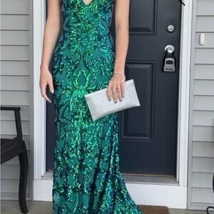 Elegant Green Sequin Prom Gown